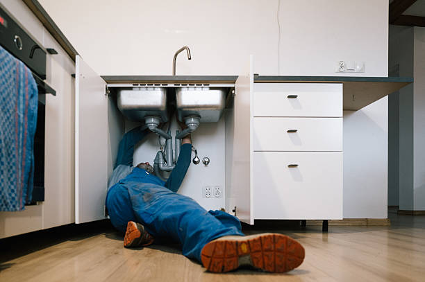 Professional Leak Detection technician working in Deming, WA